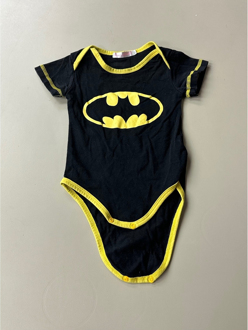 Fuerjafusta Baby Batman Bodysuit Black and Yellow Size 80
